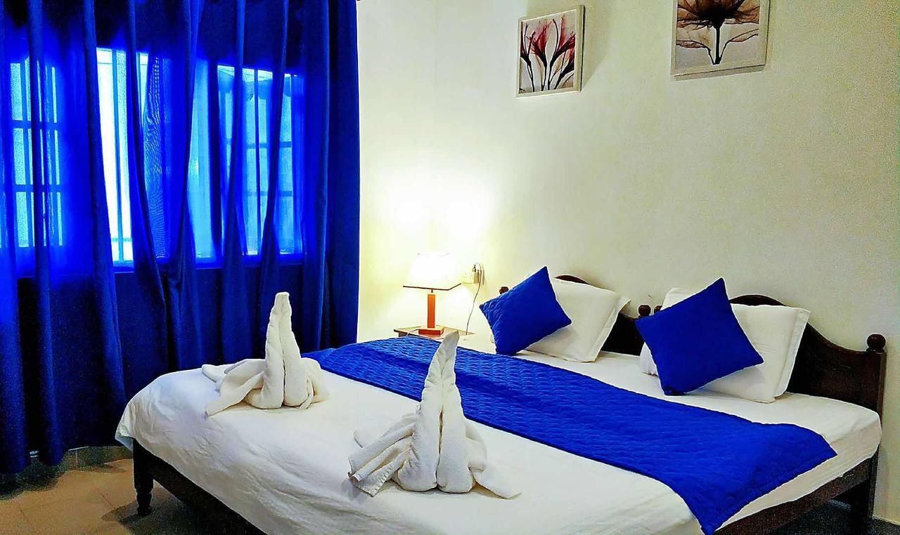 Blue Whale Holiday Hotel Mirissa Exterior foto